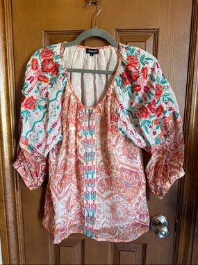 Women’s Tolani Coral and Teal Floral Embroidered Peasant Blouse, size Large